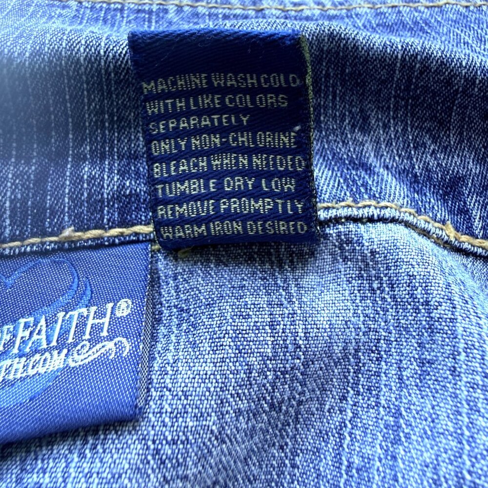 Women of Faith Denim Jacket M Blue Embroidered Button Front  Long Sleeve Pockets - Picture 7 of 9